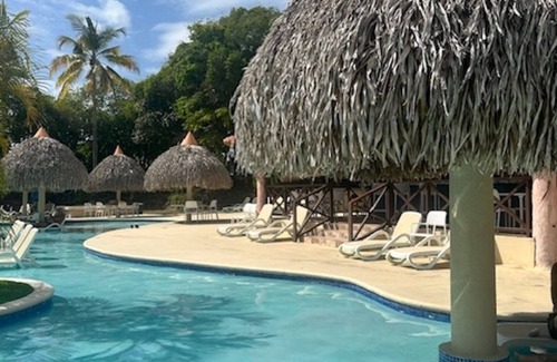 Playa Coronado Apartment | Coronado Luxury Club & Suites - swim up suite 1117 with access to all amenities!