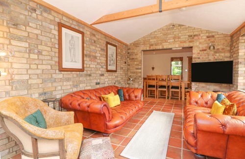 Wisbech House | Coronation Cottage