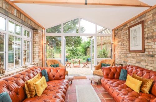 Wisbech House | Coronation Cottage