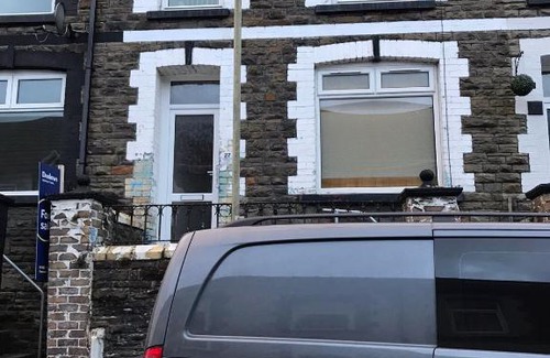 Aberfan House | Coronation Place