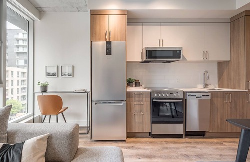 Shaughnessy Village Condo | Corporate Business stays in MTL DT