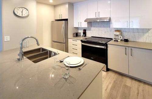 Brossard Apartment | Corporate Stays - Blum - Stunning 1 Bedroom Apartment
