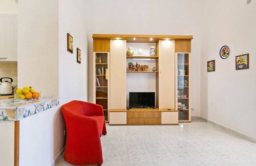 Corso dei Mille - Sant'Erasmo Apartment | Corso dei Mille Railway Apartment