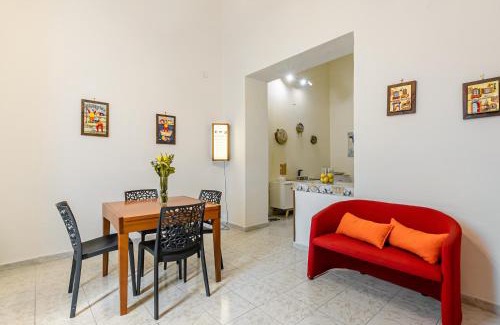 Corso dei Mille - Sant'Erasmo Apartment | Corso dei Mille Railway Apartment