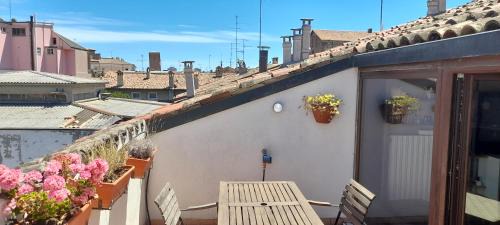 Ravenna Apartment | Corte Cavour. Una mansarda nel cuore della città