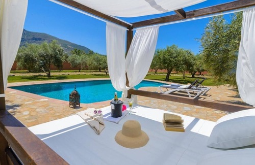 Orgiva Villa | Cortijo Granadas Órgiva by Ruralidays