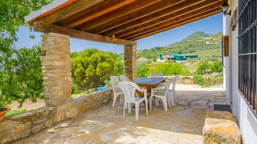 Antequera Villa | Cortijo La Monja Antequera - La Higuera by Ruralidays