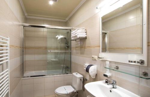 Velky Meder House | Corvin Pension and Restaurant
