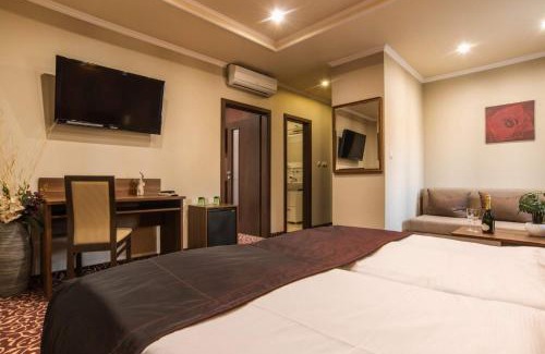 Velky Meder House | Corvin Pension and Restaurant