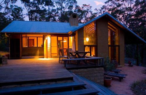 Broke House | Corymbia Cottage Brokes Secluded Escape for max 4