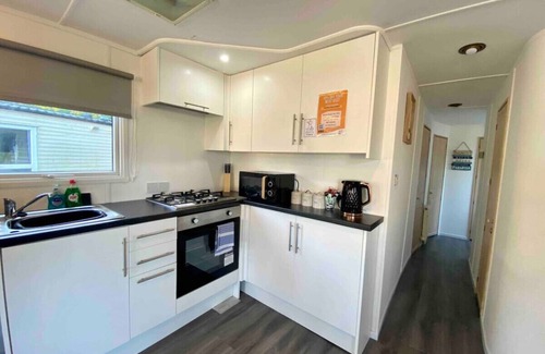 Knott End-on-Sea House | Cosalt Sleeps 5 Caravan Family Camping Lancashire