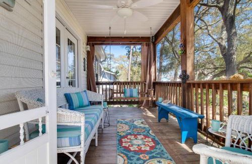 Tranquil Harbour House | CoSea Cottage