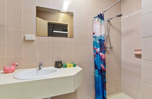 Adelaide Central Business District Hotel | Cosmo on Bank