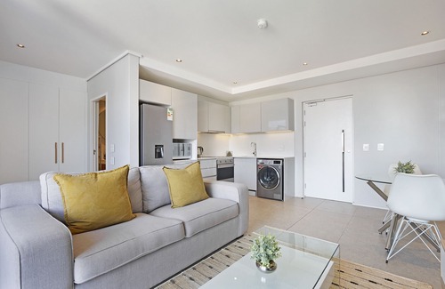 Sea Point Apartment | Cosmopolitan 401