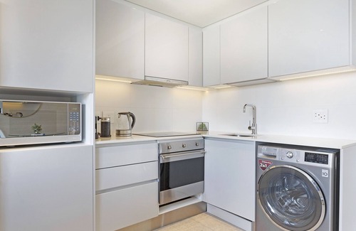 Sea Point Apartment | Cosmopolitan 401