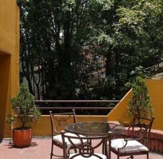 Financial District Apartment | Cosmopolitan Comfort Loft in Zona G 401