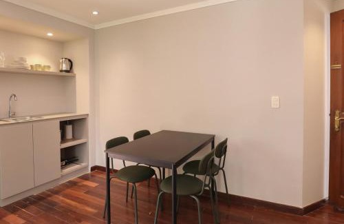 Financial District Apartment | Cosmopolitan Comfort Loft in Zona G 401