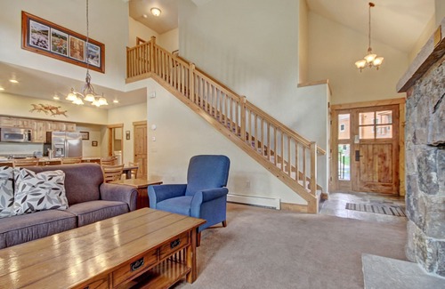 Breckenridge Condo | Cosmopolitan Decor + Spacious 3br In Downtown Breck Sleeps 8 3 Bedroom Townhouse by RedAwning