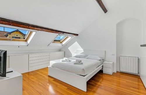 Tricolore Apartment | COSMOPOLITAN