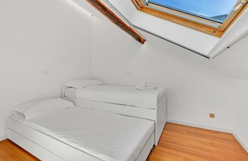 Tricolore Apartment | COSMOPOLITAN