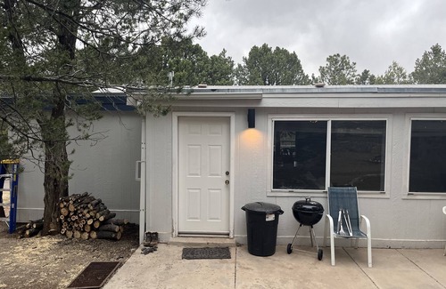 Tijeras House | Cosmopolitan Oliven Minutes away from Cibola National Forest