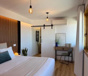 Alcobaca House | Costa Brava Alojamento