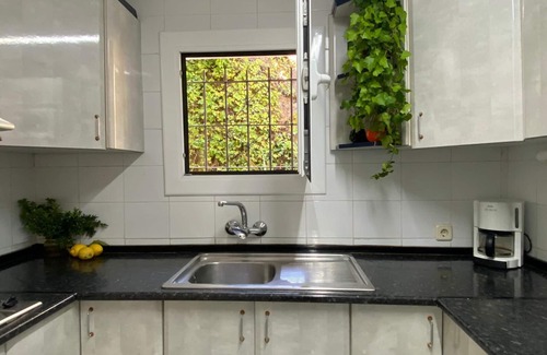 Vidreres Villa | Costa Brava. House for 24. Private pool, BBQ and garden.