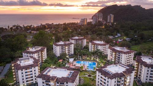 Barrio Santa Lucia House | Costa Linda Condominium 103