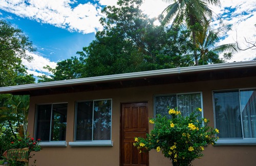 Parrita House | Costa Rica Beachfront 2BR fully equipped Bungalow