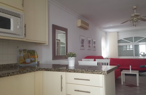 Fuengirola Ski Chalet | costabonita. Beachfront villa with all the amenities