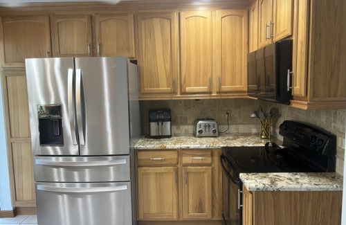 Disston Heights House | Costal style house with pool and beautiful back yard close to downtown and beach