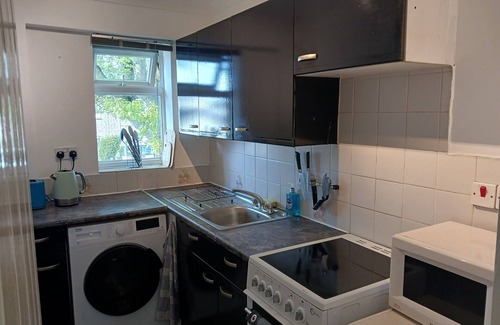 Swindon Apartment | Cosy 1-bed Apartment in Swindon, Private Parking