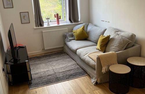 Cheadle Hulme Apartment | Cosy 1 bed flat in cheadle hulme