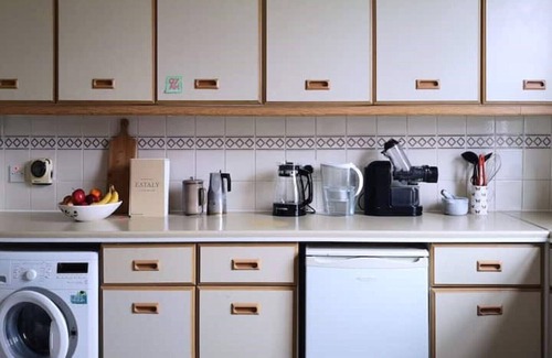Brondesbury Apartment | Cosy 1 Bed Flat Hideout in Kilburn