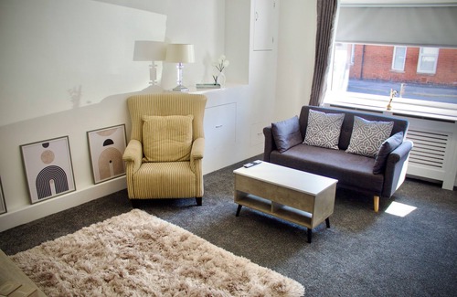 St Helens House | Cosy 1-Bed Flat in St Helens with Modern Amenities