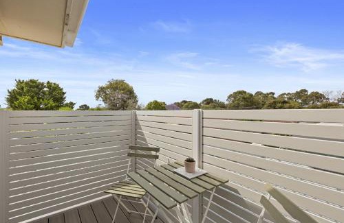 Marion Apartment | Cosy 1-Bed Retreat with Balcony in Marion