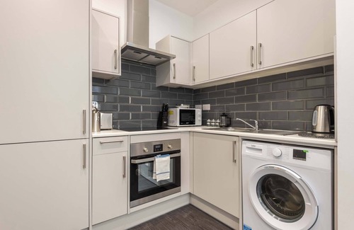 Eastleigh Apartment | Cosy 1 Bedroom Apartment in Bradford