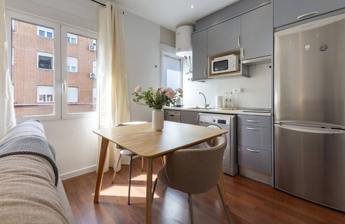 Ciudad Lineal Apartment | Cosy 1 Bedroom Apartment - Madrid