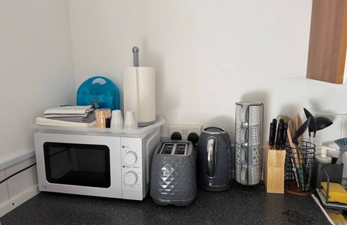 Barry Apartment | Cosy 1 Bedroom Apartment in the heart of Barry Flat 3