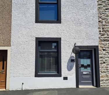 Clitheroe House | Cosy 19th century town-house