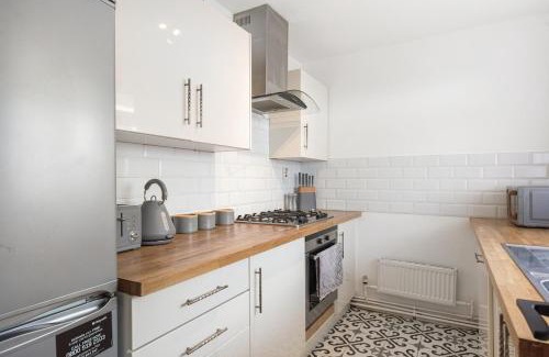 Canning Town North Apartment | Cosy 1bd flat near Canary Wharf