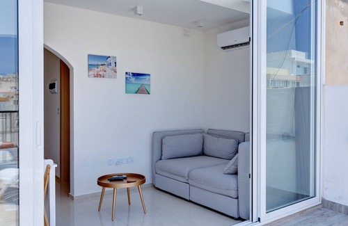 Gzira Apartment | Cosy 1BR Penthouse With Terrace Great Location