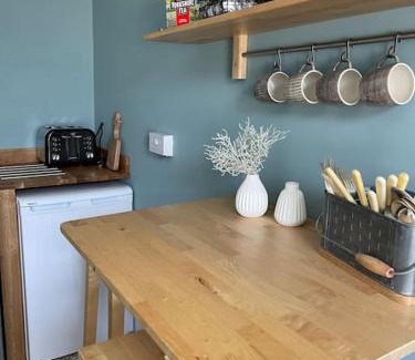 Crickhowell Apartment | Cosy 2 bed flat in Crickhowell