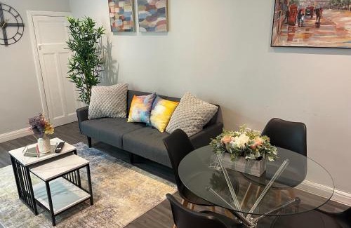 Cannon Hill Apartment | Cosy 2 bed Wimbledon Apartment