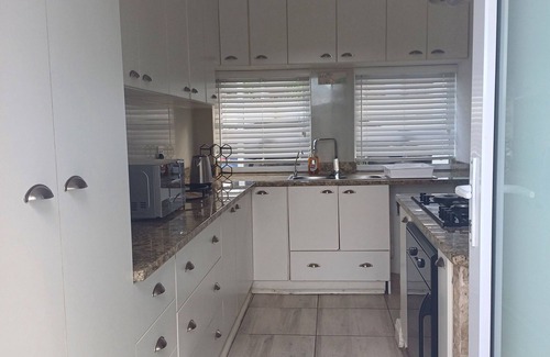 Nahoon Apartment | Cosy 2 Bedroom Apartment in a Prominent Area of East London Nahoon