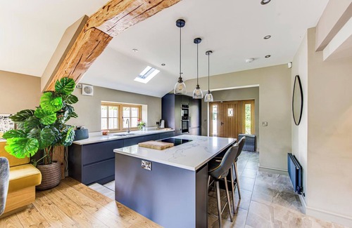 Congleton House | Cosy 2 bedroom cottage in Cheshire countryside with a modern design