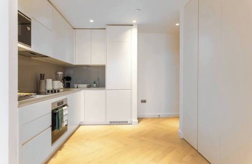 Dudden Hill Apartment | Cosy 2 bedroom Flat/Pool/Gym