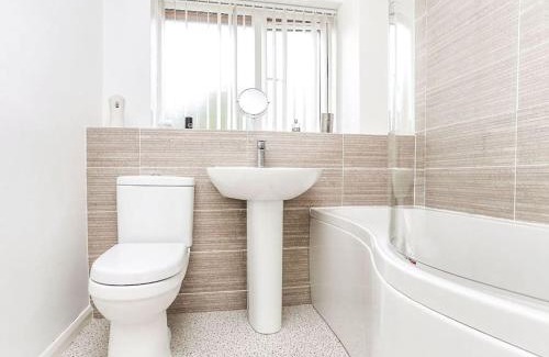 Castle Bromwich House | Cosy 2-Bedroom Home near NEC Birmingham
