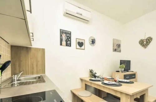 Gospic Apartment | Cosy 2-room apartment just steps away from the beach, shops and restaurants