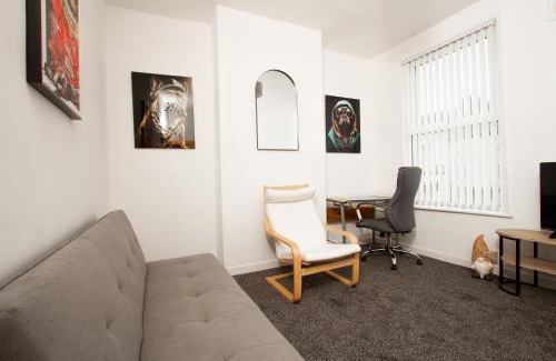 Everton Apartment | Cosy 2BR Flat Near Anfield & Goodison, Liverpool